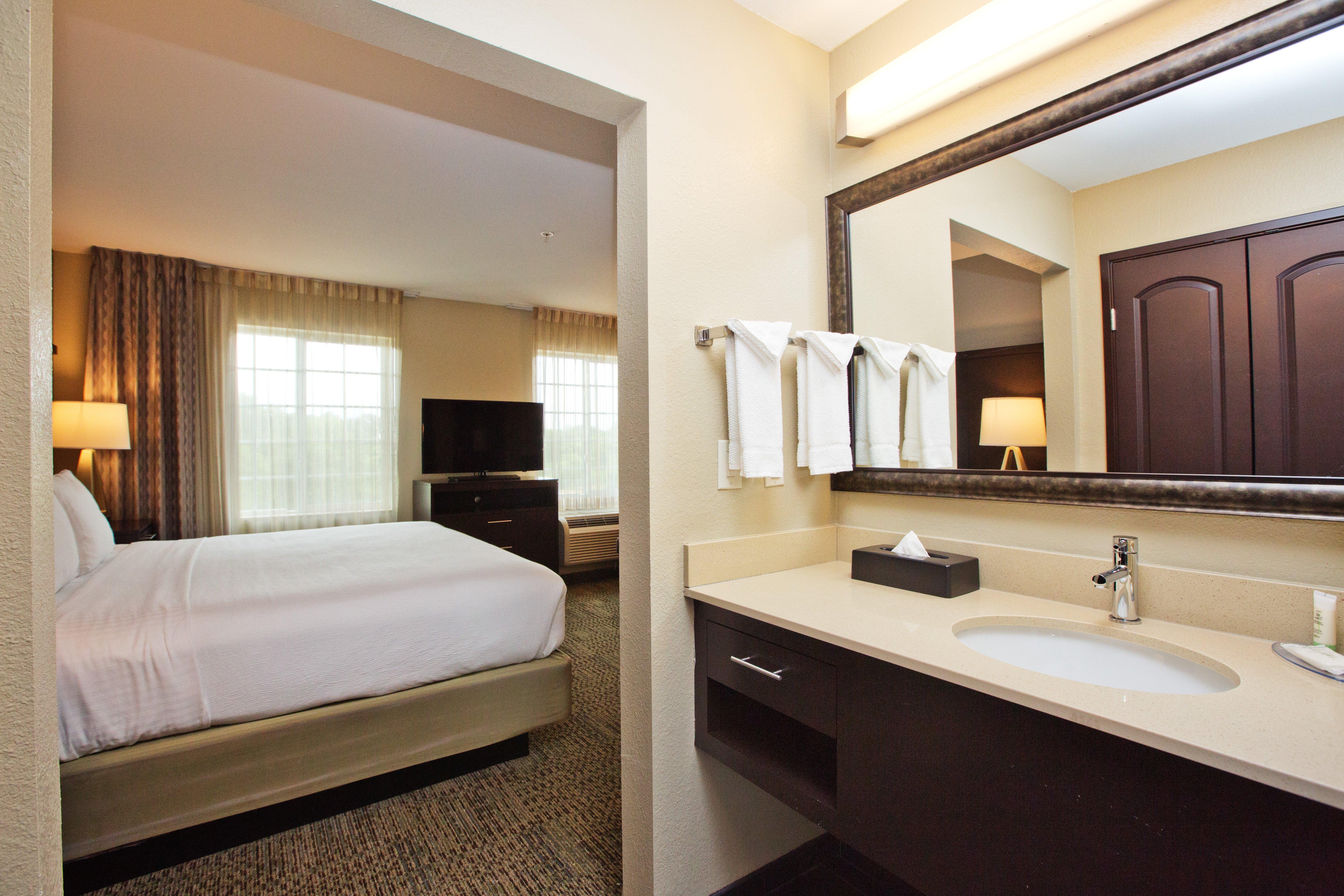 Staybridge Suites Austin South Interstate Hwy 35 By Ihg Buitenkant foto